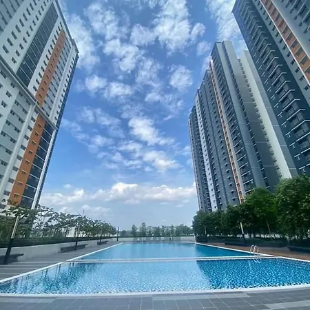 Alanis D'Semporna Homestay Sepang Exterior photo