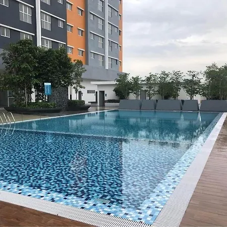 Alanis D'Semporna Homestay Sepang Exterior photo